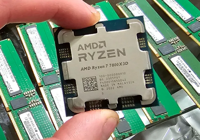 AMD Ryzen Zen 4 with ECC memory