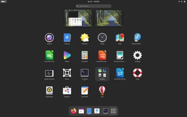 Fedora Workstation 40 with GNOME desktop