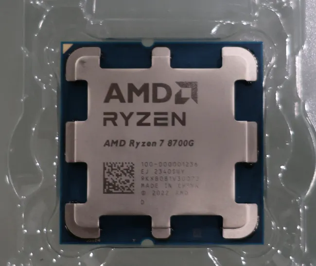 AMD Ryzen 7 8700G processor lid