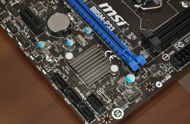 http://www.phoronix.net/image.php?id=msi_b85m_haswell&image=msi_b85_mobo2_med