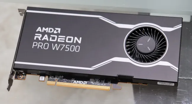 Radeon PRO W7500  single slot