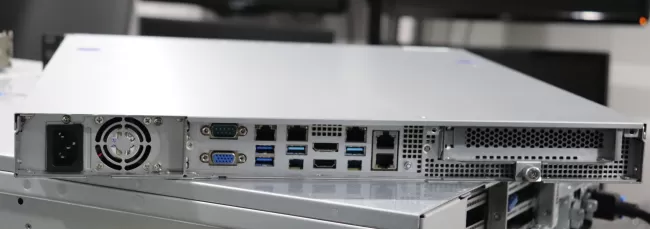 ASRock Rack server connectivity