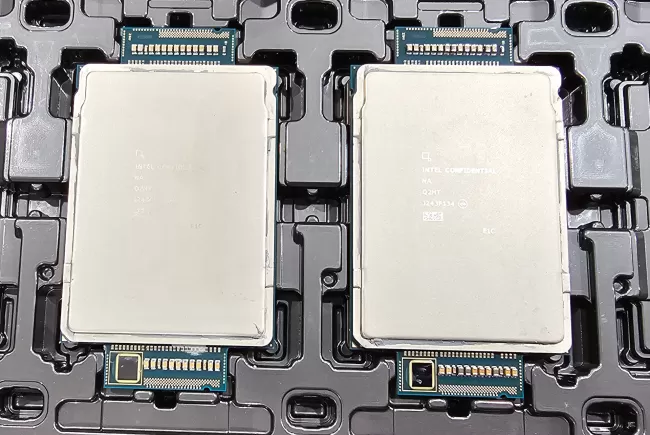 Intel Xeon Max processors on tray