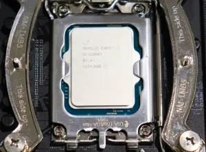 Linux & Mesa Driver Comparison For Intel Core i5 12600K / UHD Graphics 770