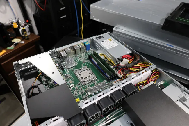 ASRock Rack AMD EPYC 4004 server setup