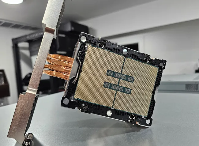 Intel Xeon 6900P "Granite Rapids" List Prices Top Out At $17,800 USD ...