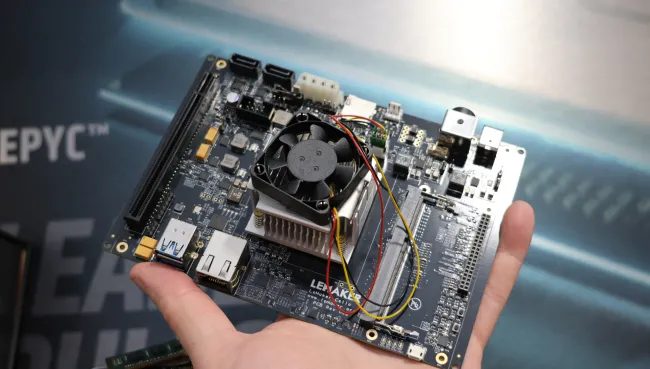 صانع Le Cello مع AMD Seattle Arm Soc