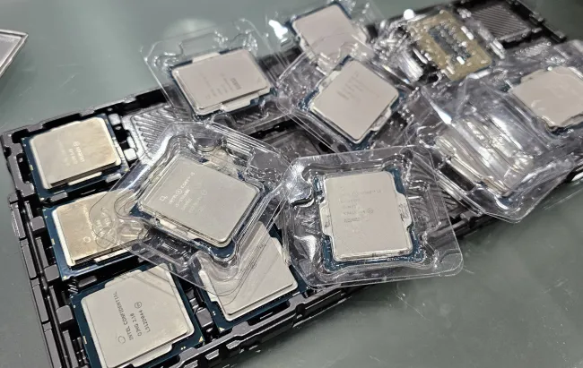 وحدة المعالجة المركزية Intel
