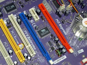 Linux 7.0 Better Segregates Legacy CardBus Code To Avoid On Modern PCs