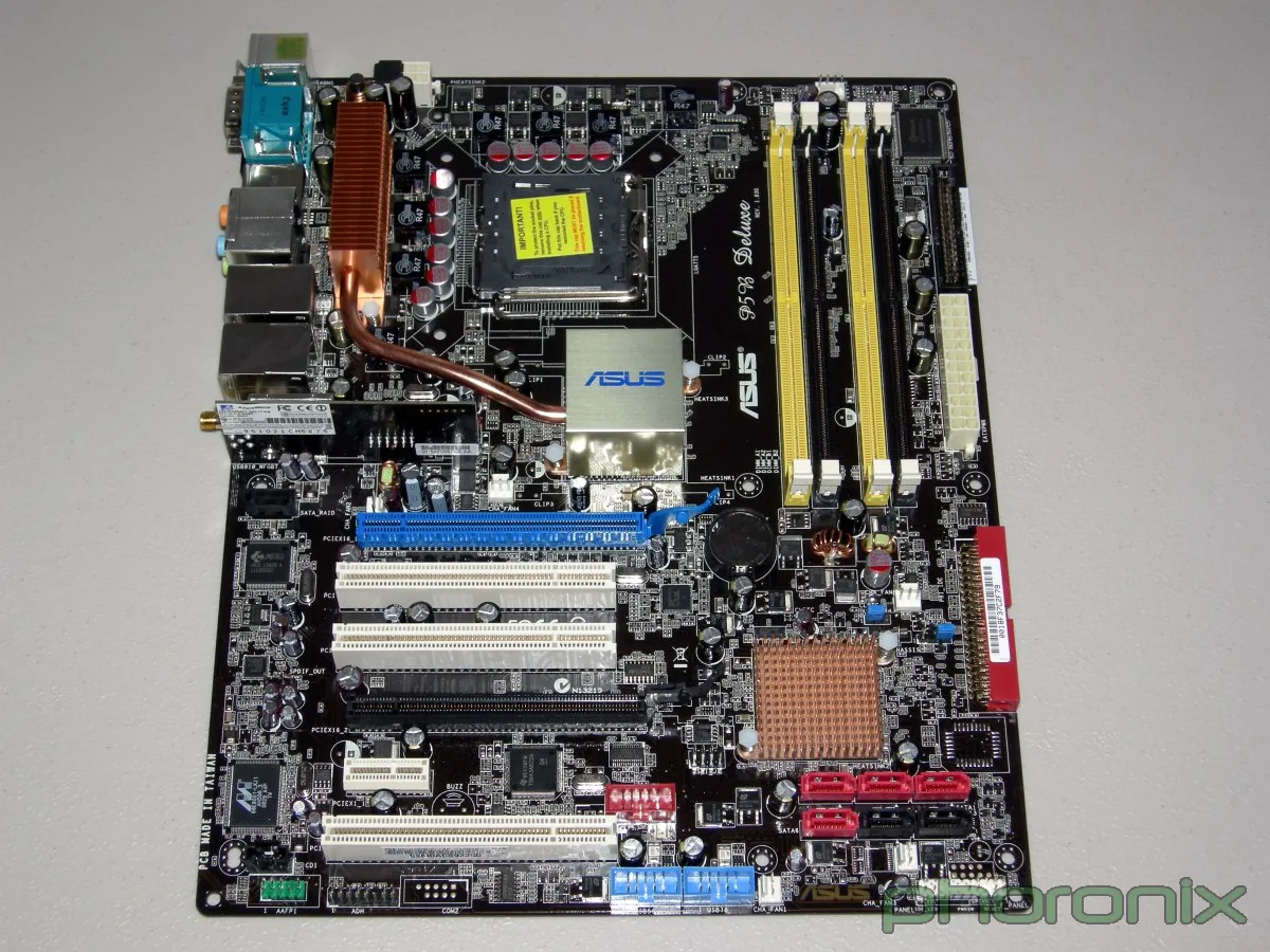[Phoronix] ASUS P5B Deluxe Image (Abit P5b Mobo)