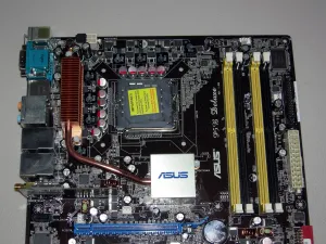 Carte Mère ASUS P5B DELUXE REV 1.03 + Intel Core 2 Duo E4600 + 4 Slots DDR2