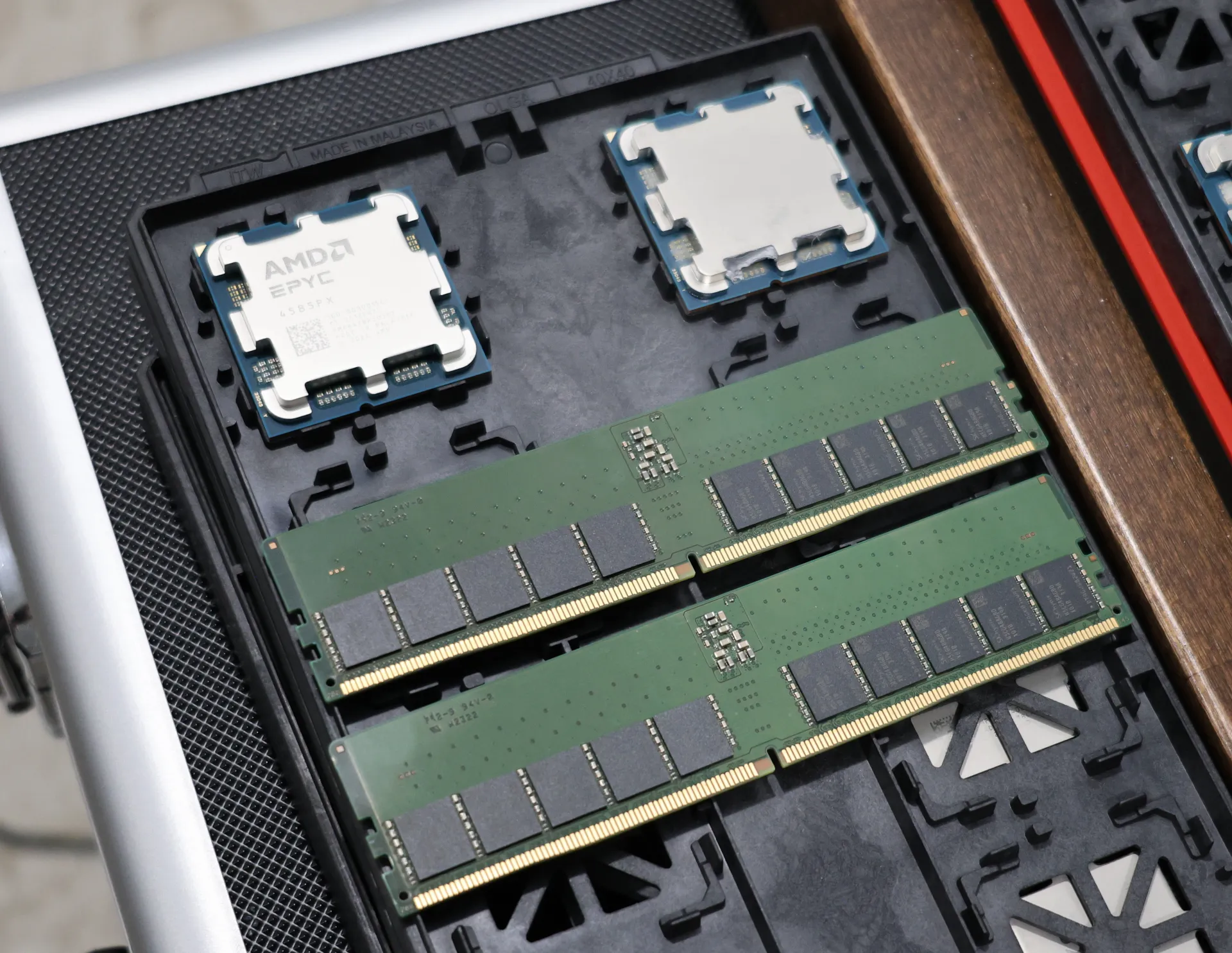 AMD EPYC 4585PX & EPYC 4565P With DDR5-4800 vs. DDR5-5600 Performance