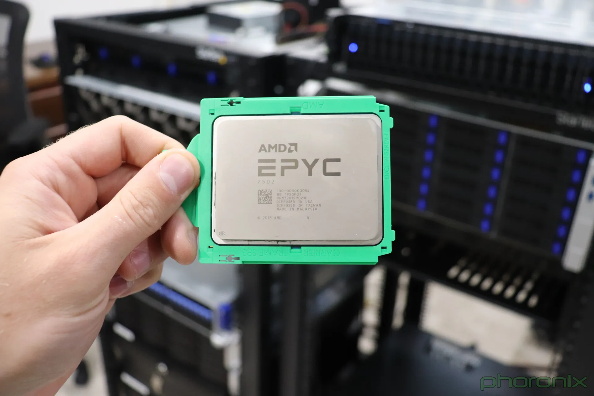 [Phoronix] AMD EPYC 7502 + EPYC 7742 Linux Performance Benchmarks Image ...