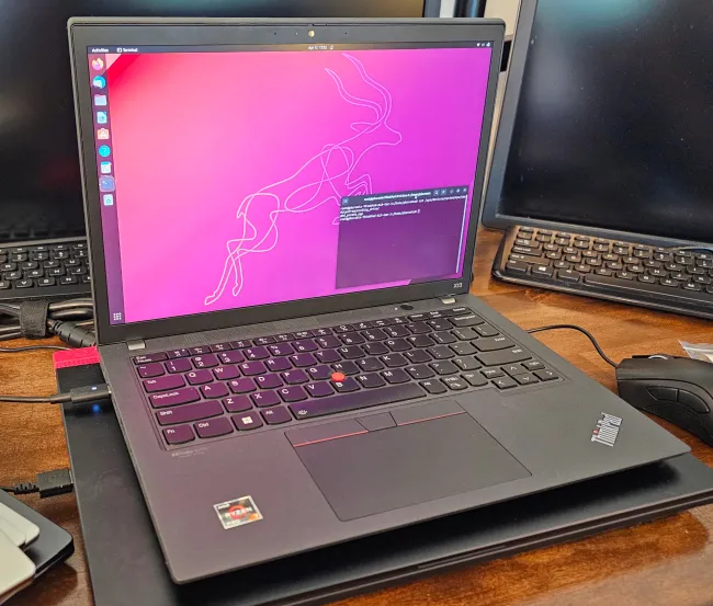AMD Ryzen 7 PRO 6850U laptop