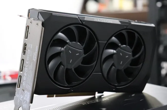 NVIDIA GeForce RTX 4060 vs. AMD Radeon RX 7600 Linux Gaming Performance  Review - Phoronix