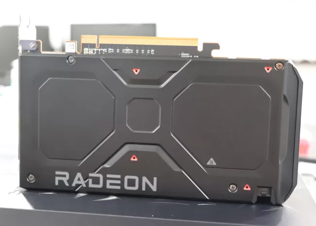 Radeon RX 7600 back