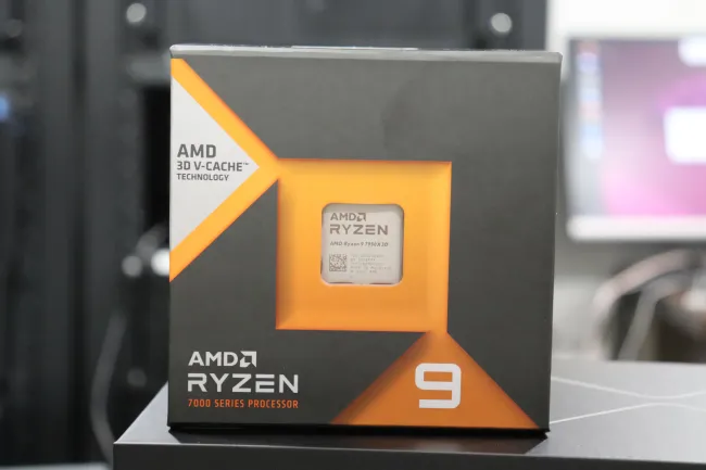 AMD Ryzen 9 7950X3D box