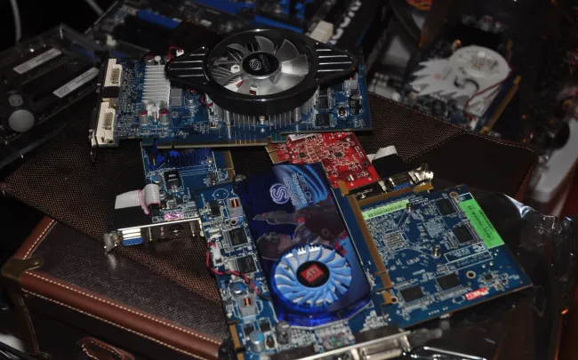 11 Way Low End Older Open Source GPU Linux Comparison Review