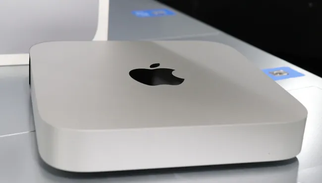 Apple Mac mini (M1, 2020) Review: Apple's ARM-Powered PC Blows The  Competition Away