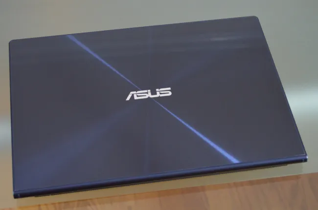 ASUS Zenbook UX301LA: A Nice Intel Ultrabook For Linux Users
