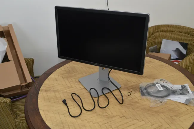 Bone marrow Electrician Patronize Dell Ultra HD 4K Monitor P2415Q Works Great On Linux Systems Review -  Phoronix