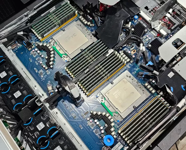 AMD EPYC Bergamo server with 256 cores / 512 threads