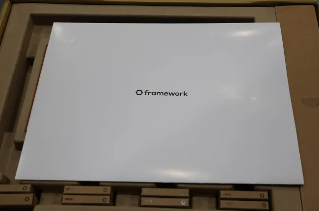 Framework Laptop 16 laptop box