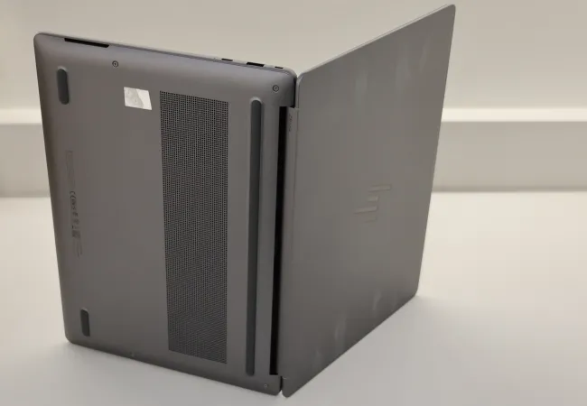HP ZBook Ultra G1a bottom