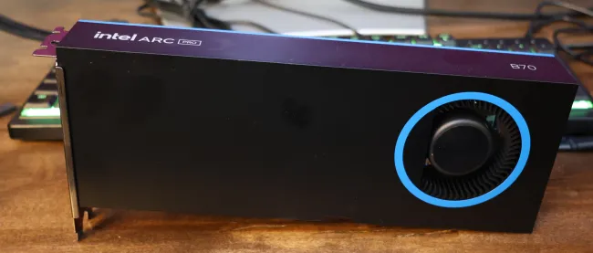 Tarjeta gráfica Arc Pro B70