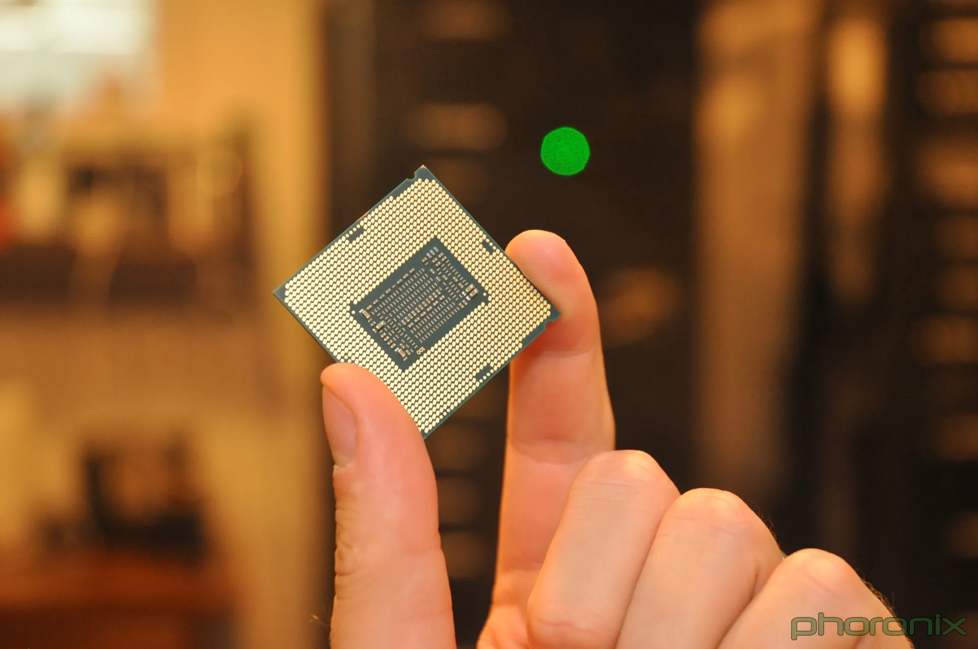 [Phoronix] Benchmarking The Performance Impact Of Speculative Store ...