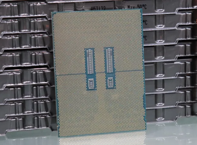 Intel Xeon 8490H
