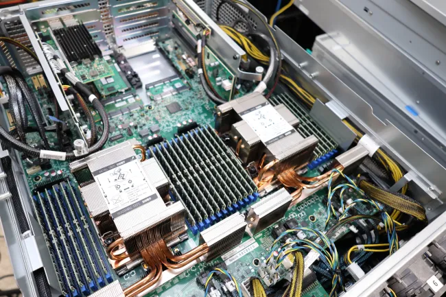 Intel Xeon 6 Granite Rapids server