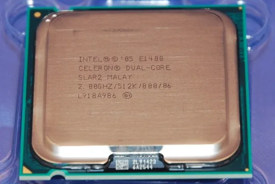 LGA775 Intel Celeron E1400 Dual-Core Processor 800MHz FSB 2 GHz 512K L2 Cache 