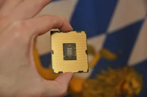 Intel Volleys New Sandy Bridge CPU Microcode