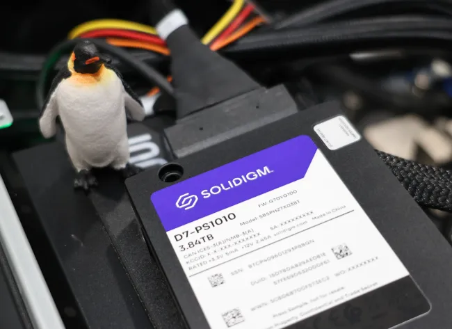 Linux file-system benchmarking with NVMe SSD