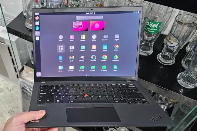 Laptop with Ubuntu Linux GNOME