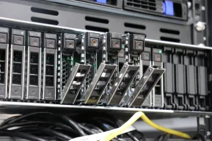 EROFS Lands DEFLATE Compression, F2FS Improves Zoned Devices In Linux 6.6