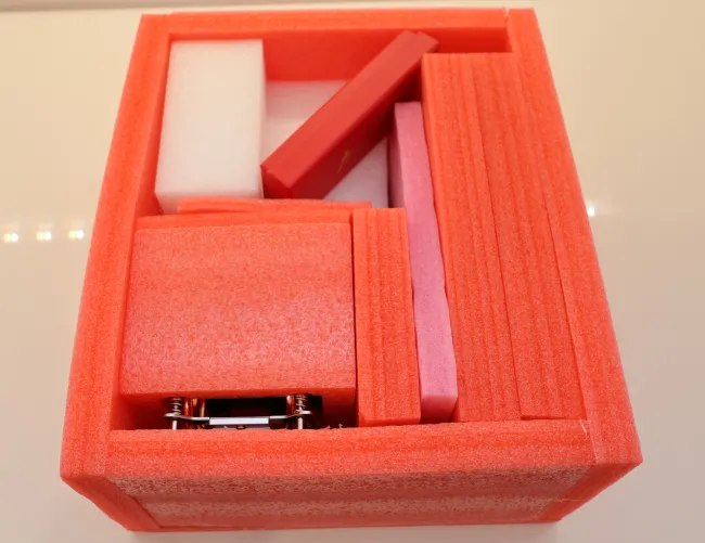 Loongson 3B6000 system packaging