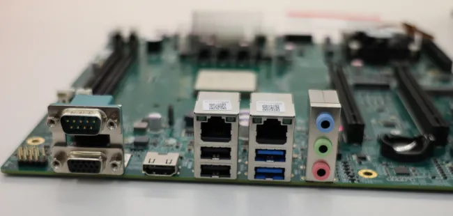 Loongson 3B6000 rear I/O ports on motherboard