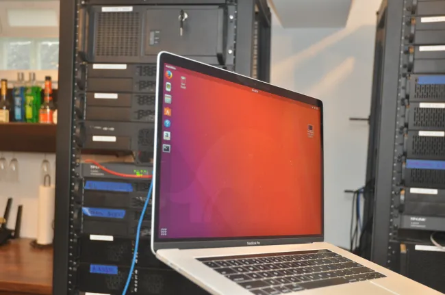 Apple's Late-2016 MacBook Pro Is Still A Wreck With Linux Review