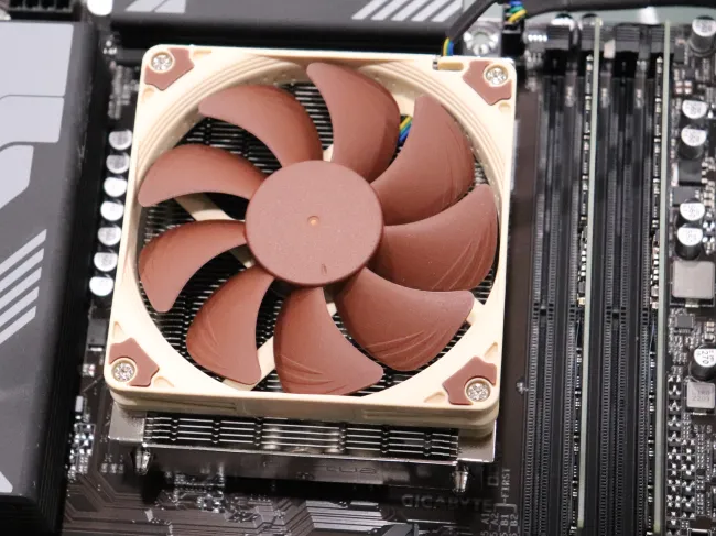 Noctua NH-L9a-AM5 installed