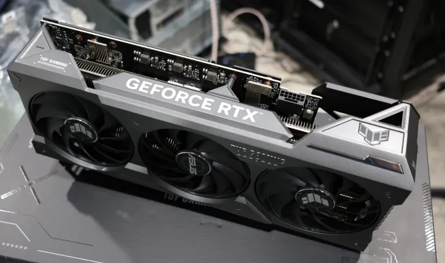 ASUS GeForce RTX 4070 Ti SUPER