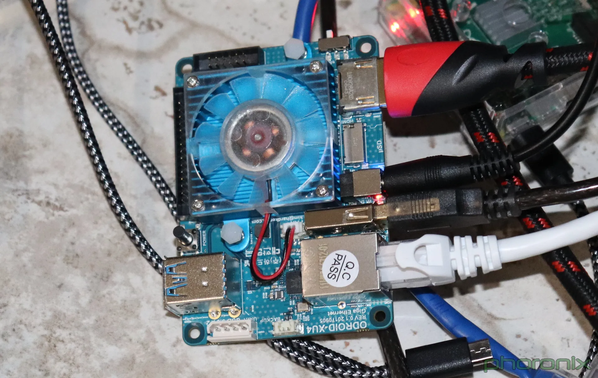  phoronix odroid xu4 much better performance than the raspberry pi