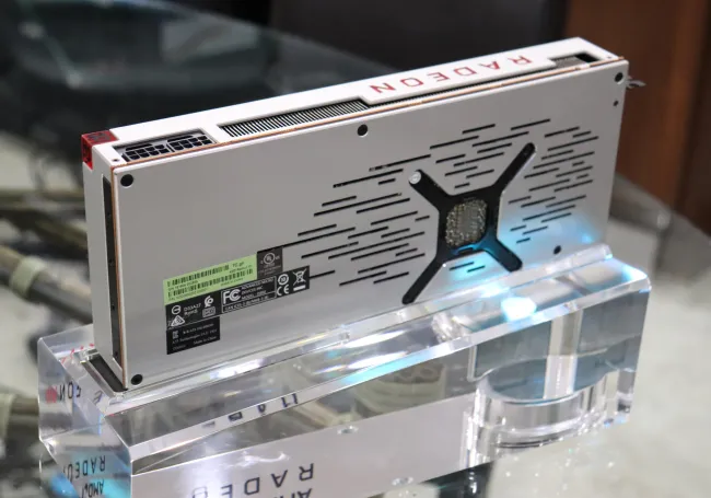Hands On With The AMD Radeon VII Linux Ready To Light Up 7nm Vega Phoronix