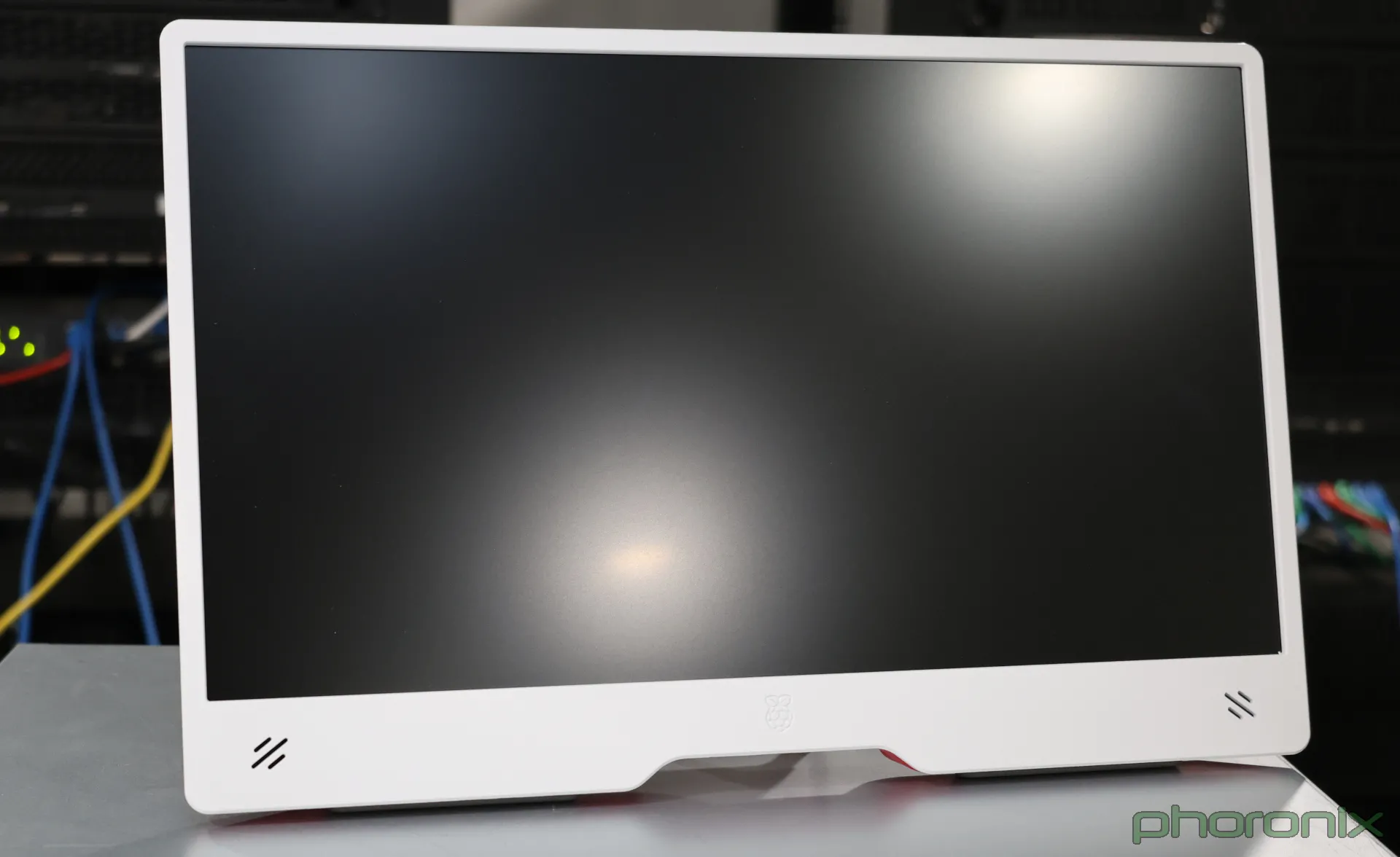 [Phoronix] Raspberry Pi Monitor Pairs Great With The Raspberry Pi 500 ...