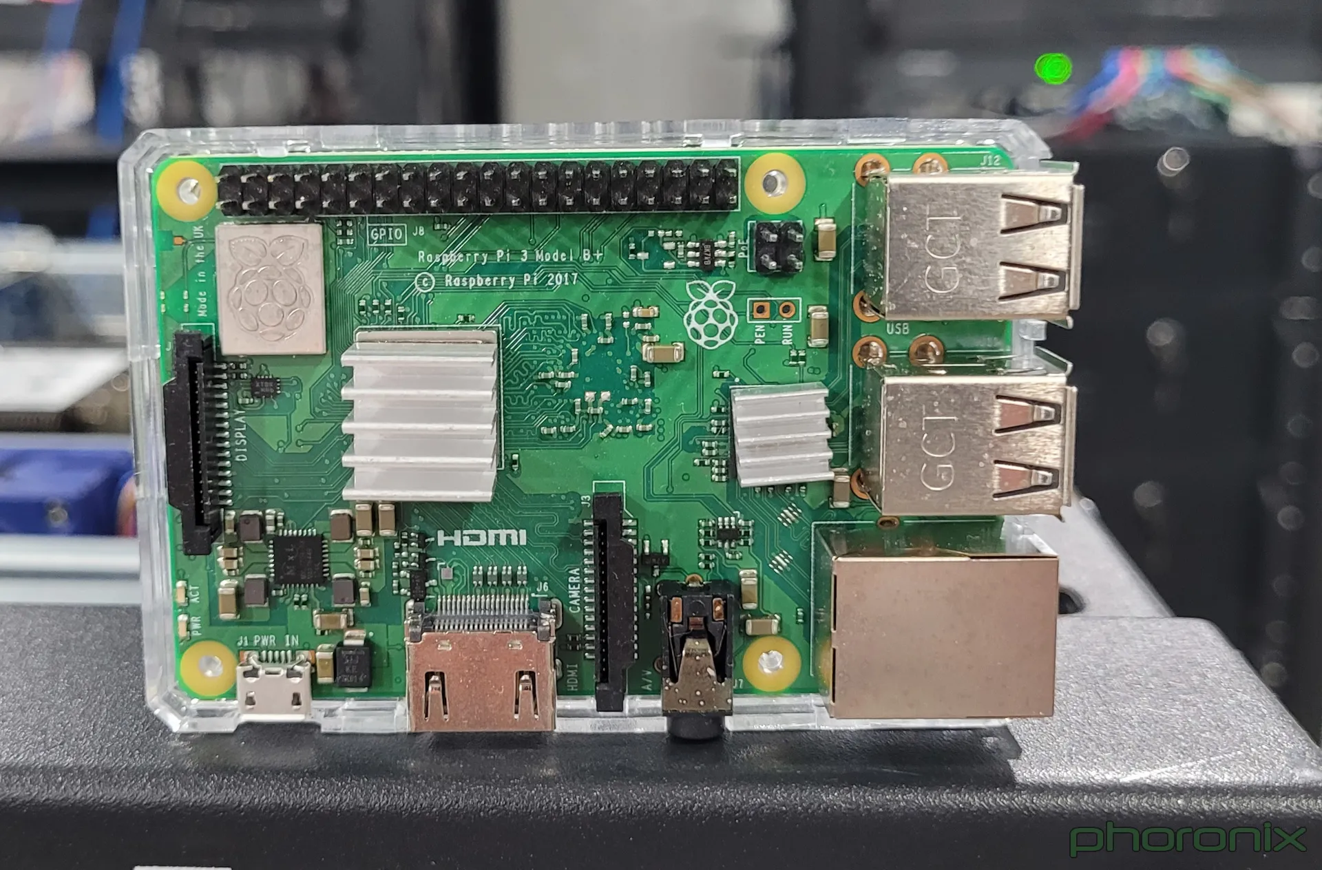 raspberry pi 4 64 bit or 32 bit