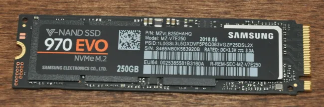 Samsung SSD 970 EVO Plus M.2 PCIe NVMe 250 Go