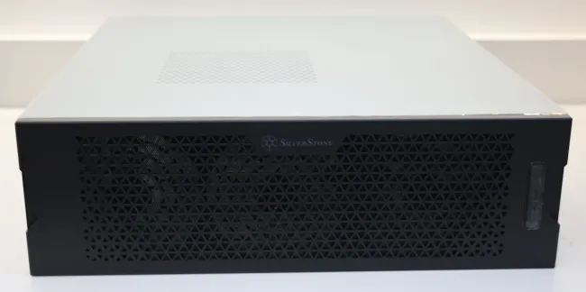 SilverStone RM32
