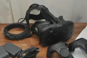 Linux 4.15 Will Treat The HTC Vive VR Headset As "Non-Desktop"