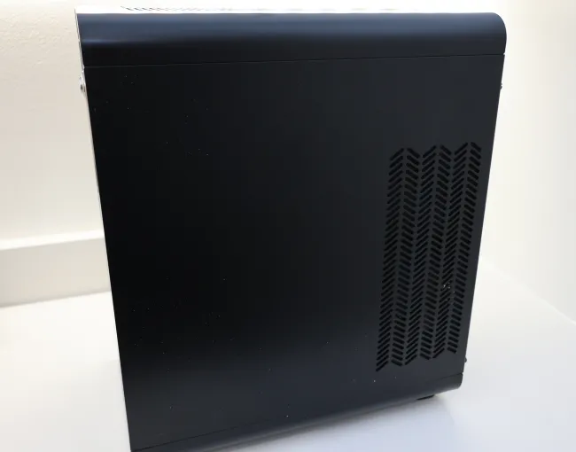 System76 Thelio side panel